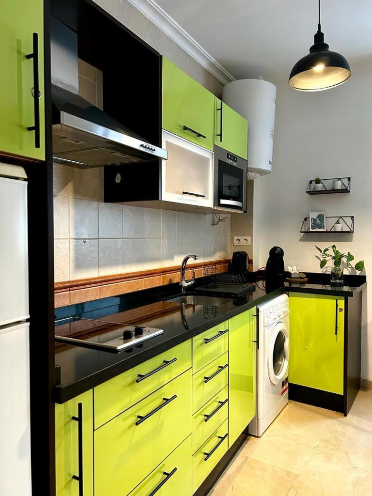 Green Duplex Mm City Center Малага Экстерьер фото